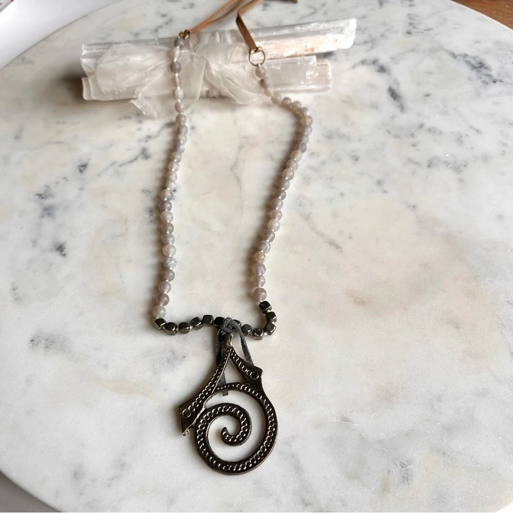 Boutique Handmade Beaded Metal Pendant Necklace 20”